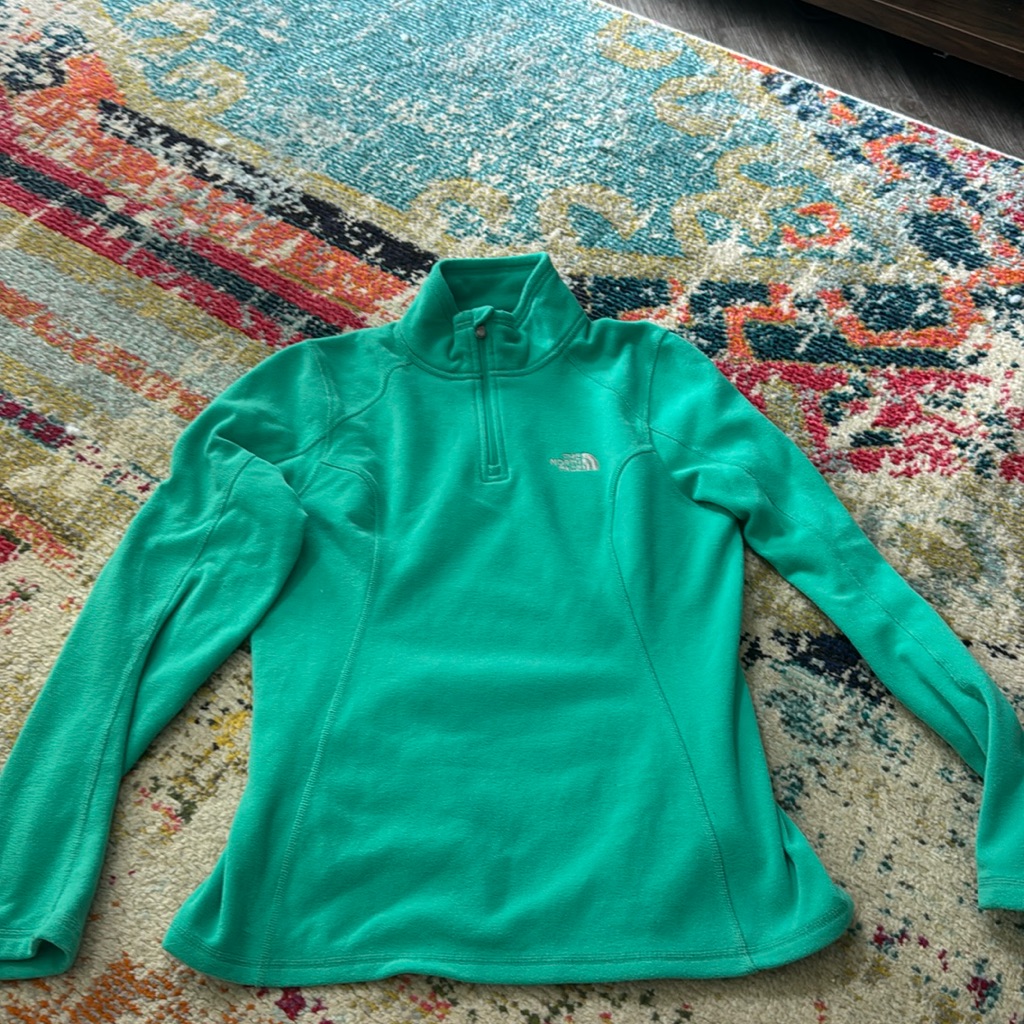 The North Face 1/2 Quarter Zip. Green Women’s Size Small.